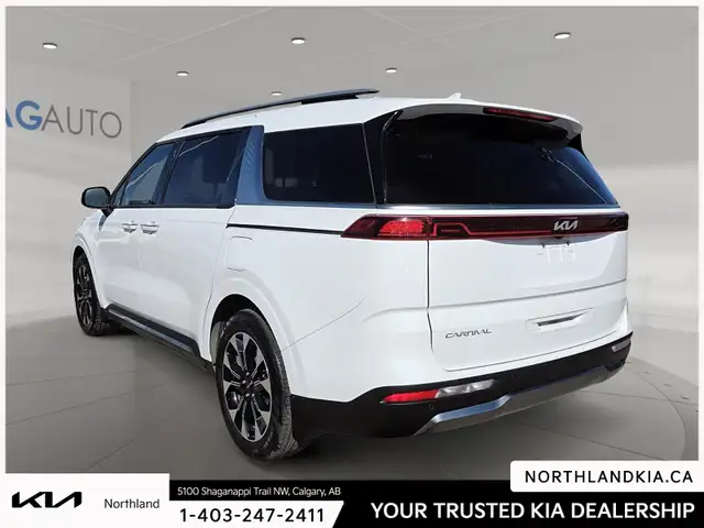 2024 Kia Carnival EX - Photo 2