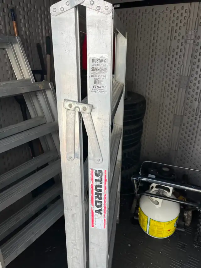 4 and 5 Foot Sturdy Sawhorse/Bench/Ladder