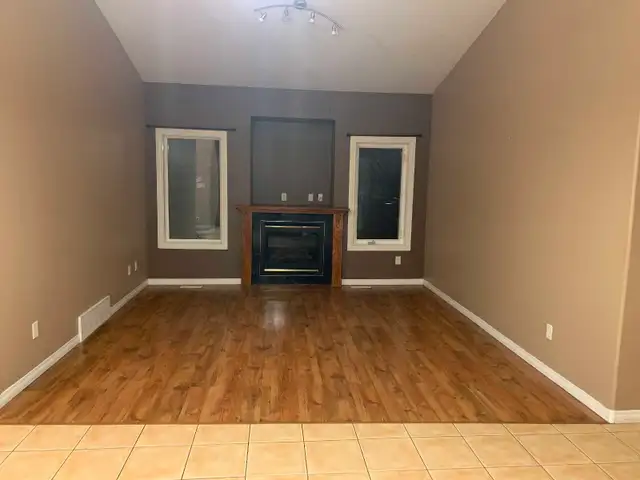 Bright & Spacious 2 bed 2 bath 2 livingroom - Photo 3