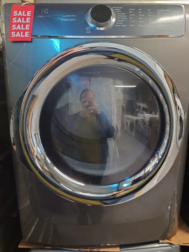 Electrolux '27' Titanium Front Load Washer / Dryer Set on Sale‼️ - Photo 3