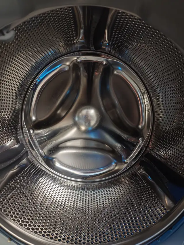Electrolux '27' Titanium Front Load Washer / Dryer Set on Sale‼️ - Photo 8