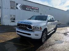 2018 Ram 3500 LIMITED MEGACAB 4X4 6'4 BOX /1 OWNER NO ACCIDENTS