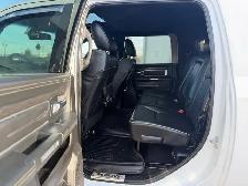 2018 Ram 3500 LIMITED MEGACAB 4X4 6'4 BOX /1 OWNER NO ACCIDENTS - Photo 11