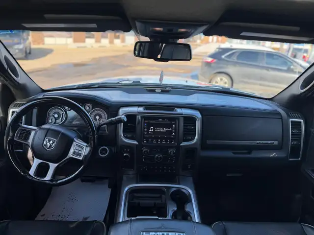 2018 Ram 3500 LIMITED MEGACAB 4X4 6'4 BOX /1 OWNER NO ACCIDENTS - Photo 13