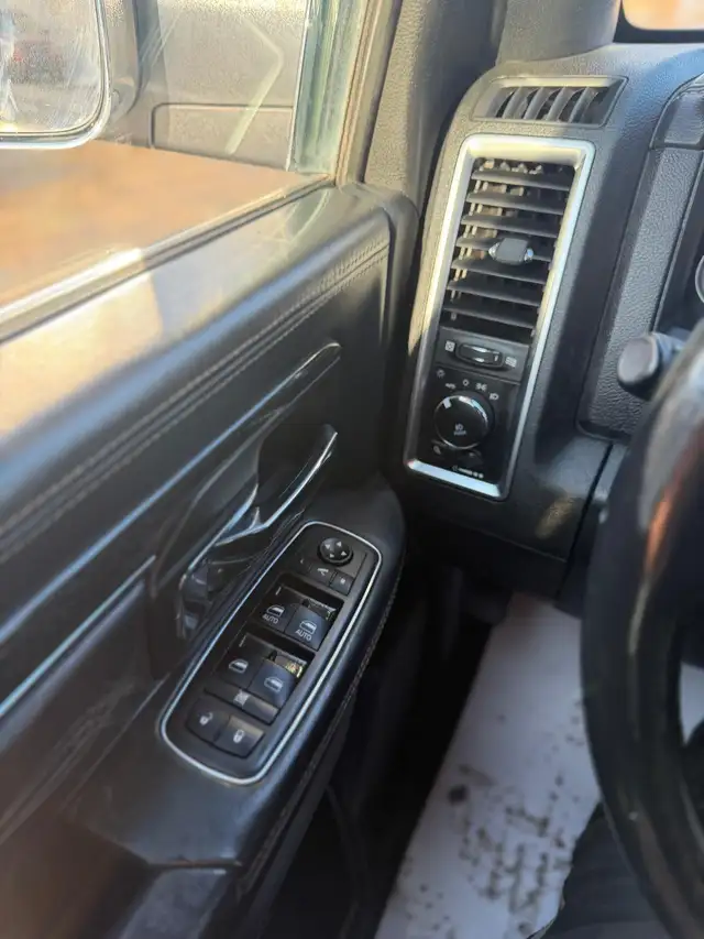 2018 Ram 3500 LIMITED MEGACAB 4X4 6'4 BOX /1 OWNER NO ACCIDENTS - Photo 21