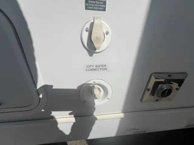 2009 Jayco Eagle  255RKS REAR KITCHEN, COUPLES UNIT - Photo 8