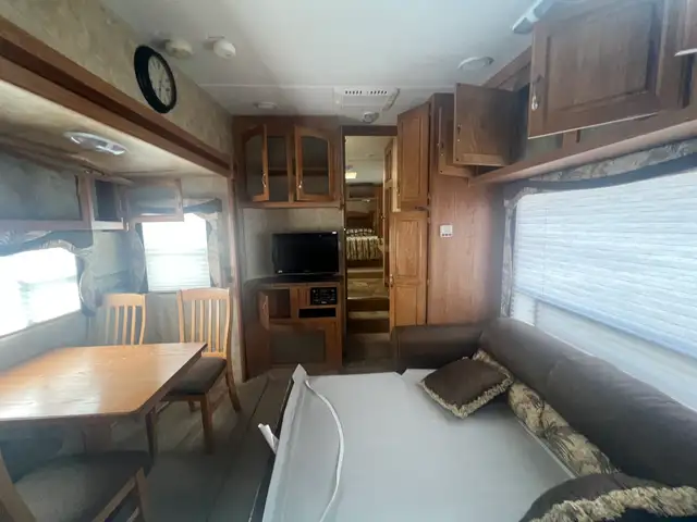 2009 Jayco Eagle  255RKS REAR KITCHEN, COUPLES UNIT - Photo 26