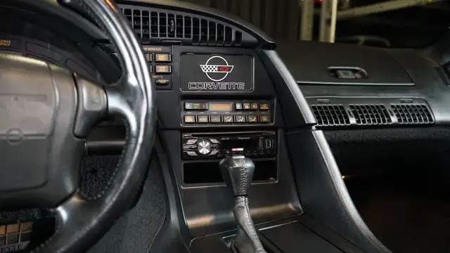 1992 Chevrolet Corvette - Photo 18
