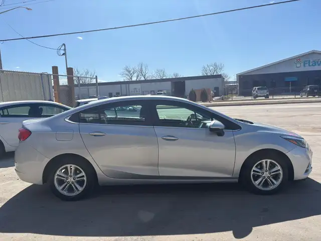 2018 CHEVROLET CRUZE LT - B/U CAM - HEATED SEATS - VOCAL ASSIST - Photo 6