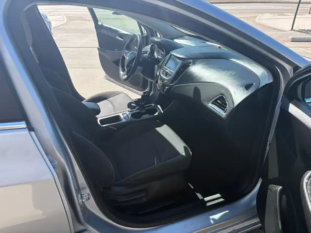 2018 CHEVROLET CRUZE LT - B/U CAM - HEATED SEATS - VOCAL ASSIST - Photo 18