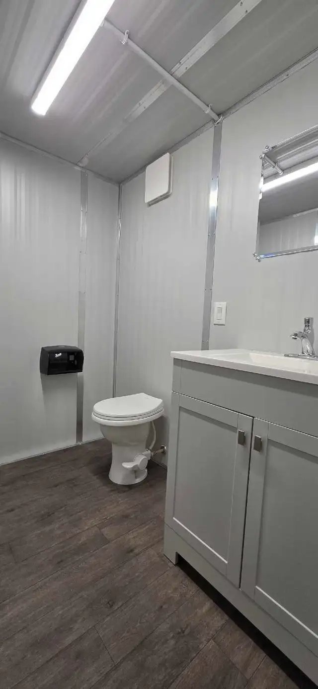Mobile Washroom Trailer - Photo 6