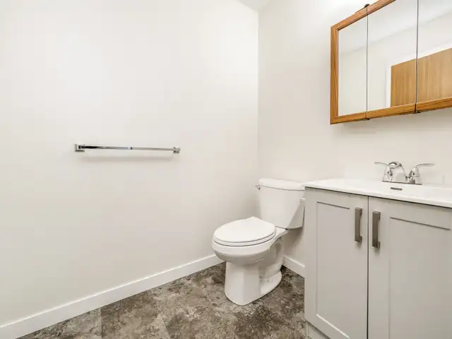 3 Bedroom Town house for rent on Westside - Photo 9