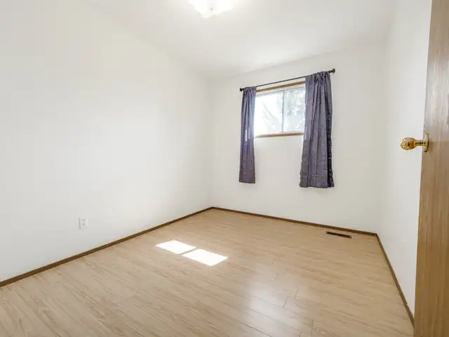 3 Bedroom Town house for rent on Westside - Photo 13