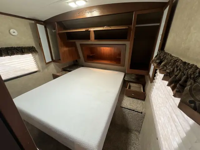 Family-Friendly Travel Trailer Featuring Double Bunks - Photo 3
