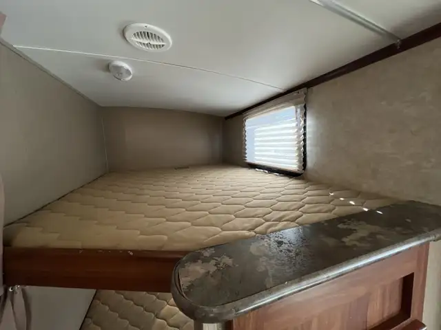 Family-Friendly Travel Trailer Featuring Double Bunks - Photo 12