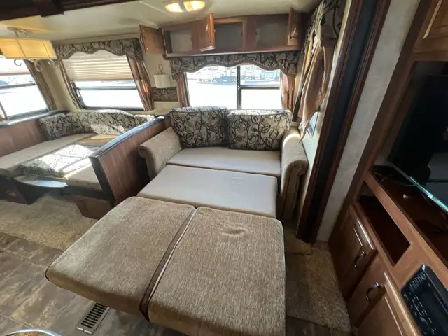 Family-Friendly Travel Trailer Featuring Double Bunks - Photo 16