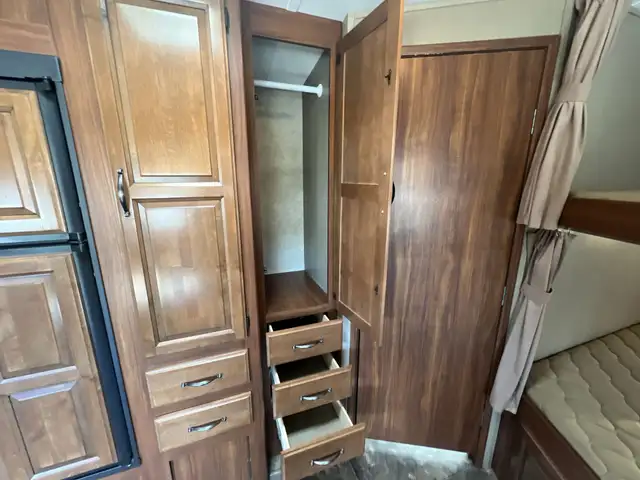 Family-Friendly Travel Trailer Featuring Double Bunks - Photo 18