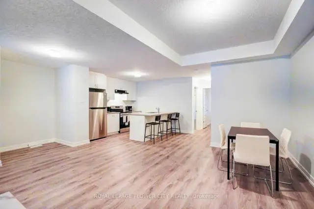 2 Beds 1 Bath - Townhouse - Photo 3