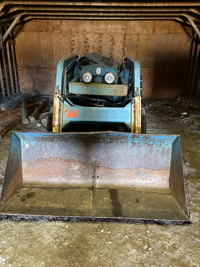 Fordson Major Tractor - Photo 3