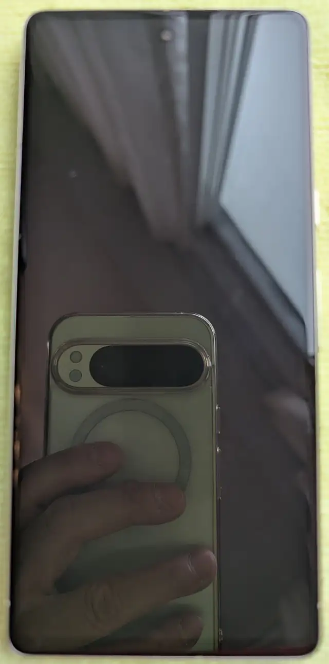 Google Pixel 7 Lemongrass/Green 128GB Bundle Excellent Condition - Photo 2