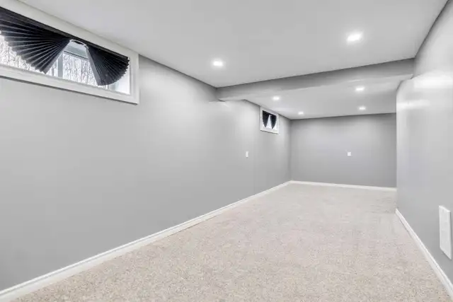 3 bedroom house in fort Garry area, close to Pembina HYW - Photo 10