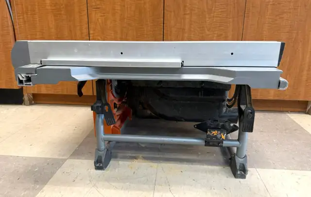 RIDGID 15 Amp 10'' Table Saw with Folding Stand $299 - Photo 4