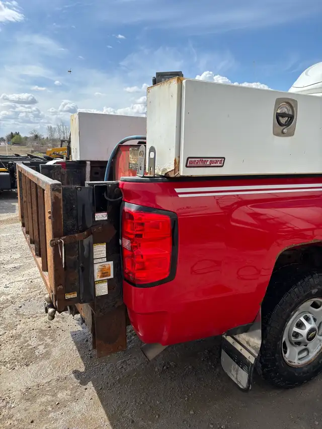 2015 Chevy Silverado 2500 dual fuel propane and gas - Photo 4