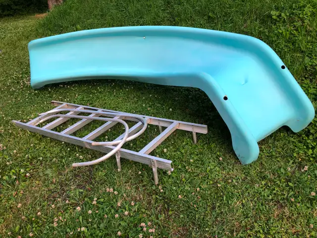 Pool Slide - Photo 2