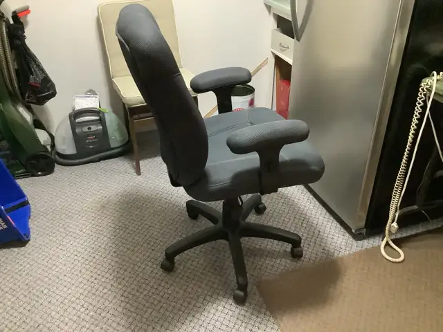Computer chair