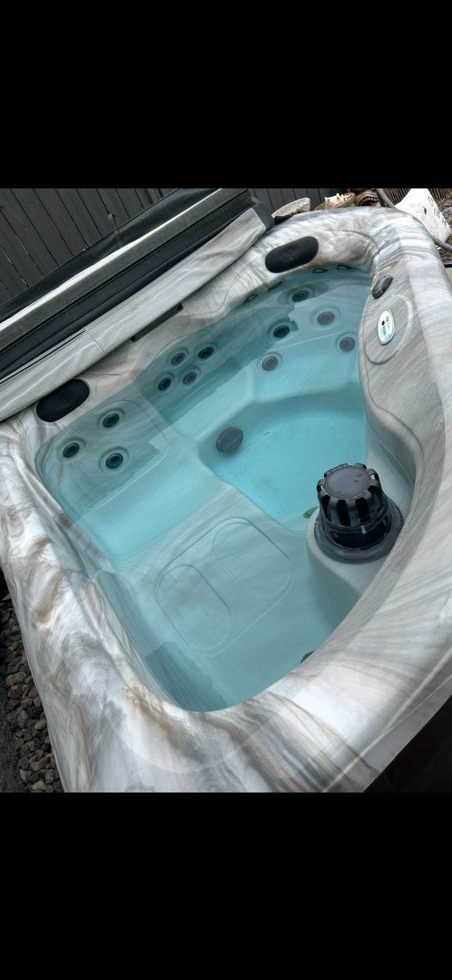 Hot tubs - Photo 2