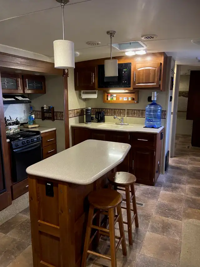 2014 Rockwood Travel Trailer for sale - Photo 2