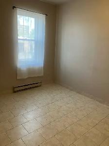 1 BDRM APT ALL UTILITIES INCLUDED - Photo 5