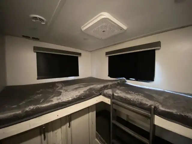 Brand New 2023 Keystone Avalanche 352BH – Priced Below Cost - Photo 26