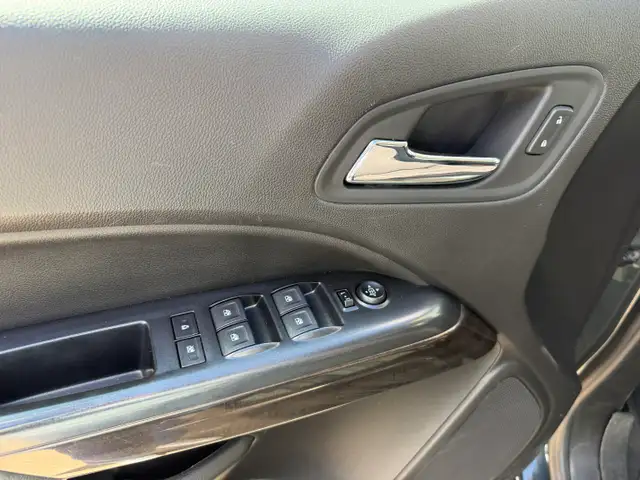 2017 GMC Canyon 4WD SLE - Photo 13