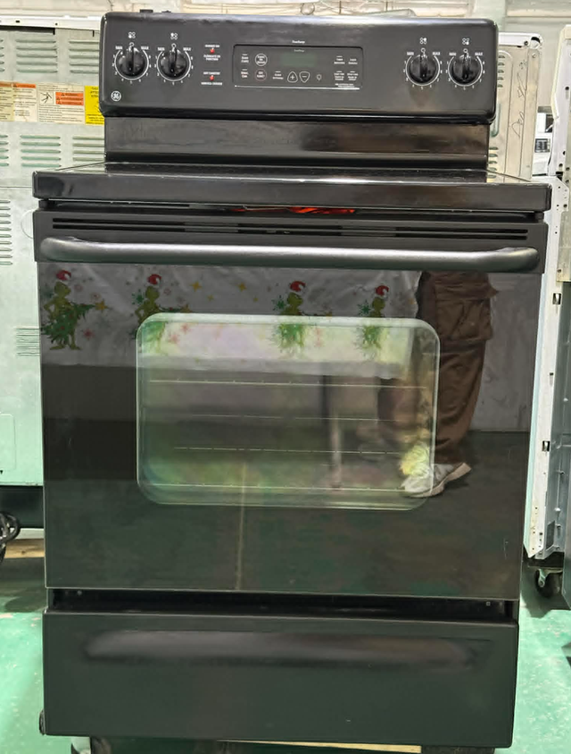 Reconditioned GE Glass Top Stove $378 Pick Up Deal