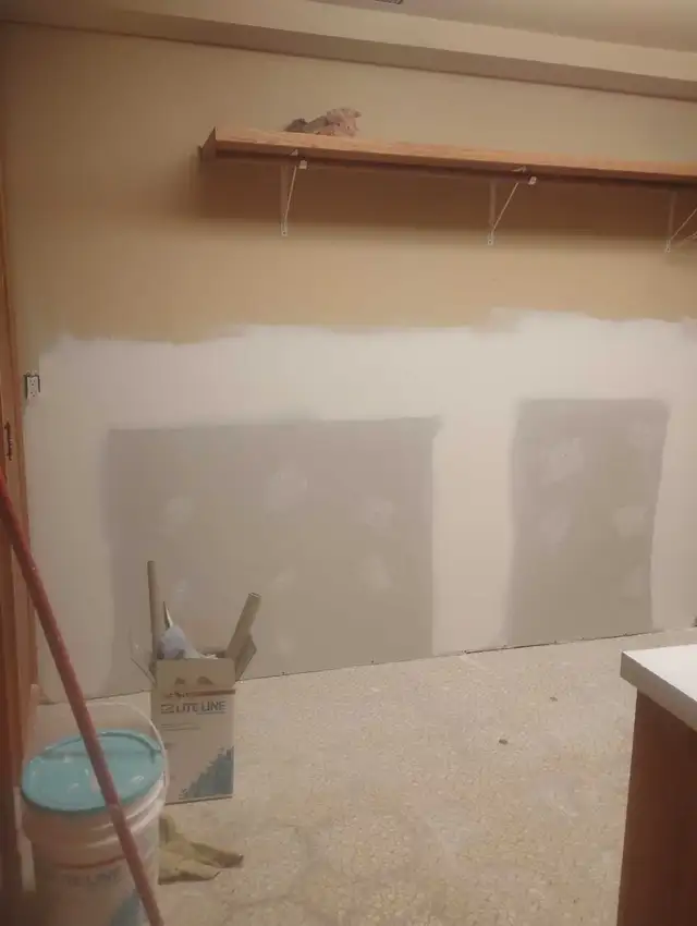 painter and drywall repair - Photo 5
