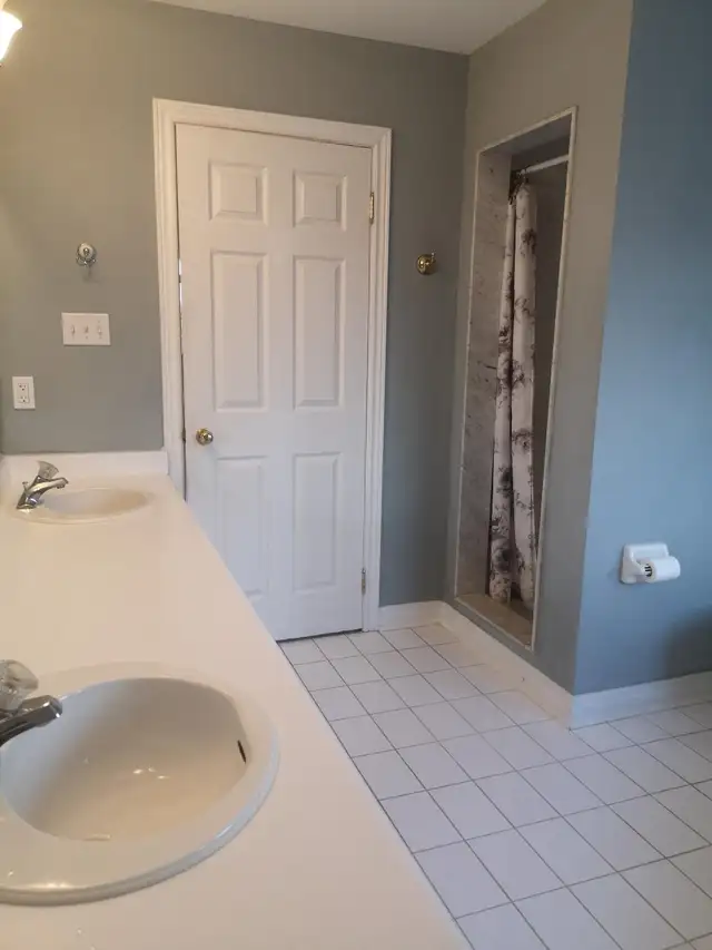master bedroom for rent(male only) - Photo 6