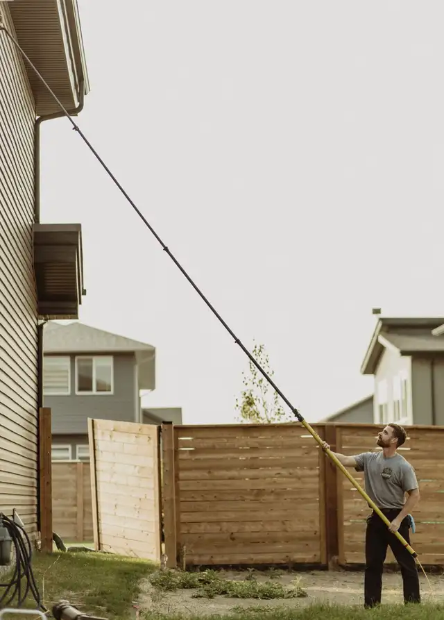window cleaner - Photo 4