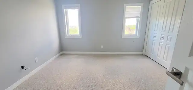 Inclusive Rent! 3 bedrooms 2 Bathrooms Upper level Kingston West - Photo 8