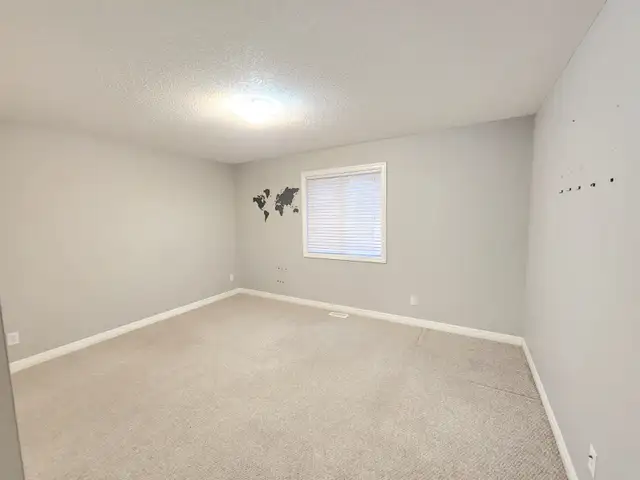 Inclusive Rent! 3 bedrooms 2 Bathrooms Upper level Kingston West - Photo 9