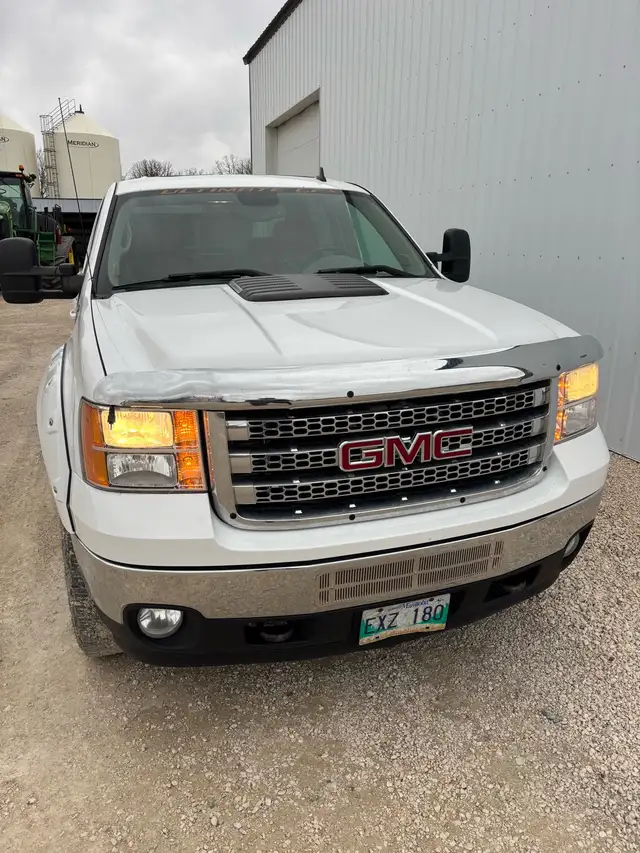 2013 GMC Sierra 2500 - Photo 2