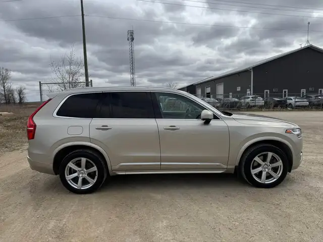 2016 Volvo XC90 T8 Inscription Hybrid - Photo 5