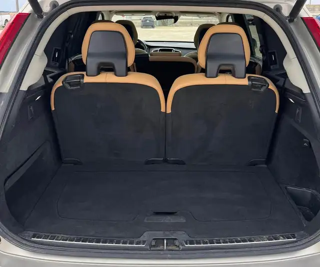 2016 Volvo XC90 T8 Inscription Hybrid - Photo 16