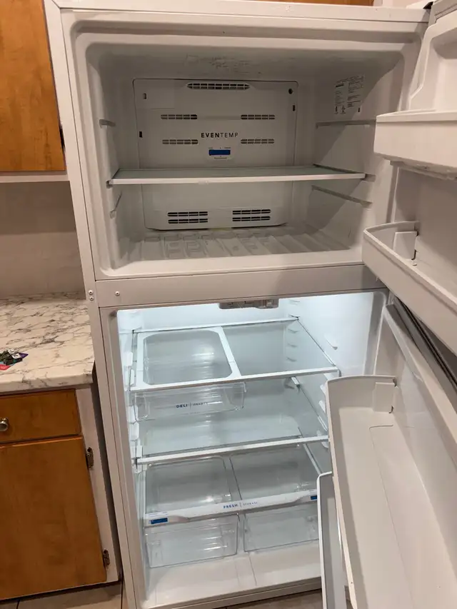 refrigerator / réfrigérateur - Photo 2