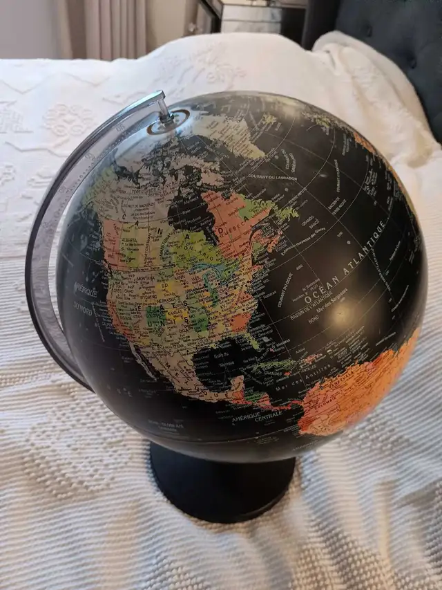 Globe terrestre magnifique - Photo 2