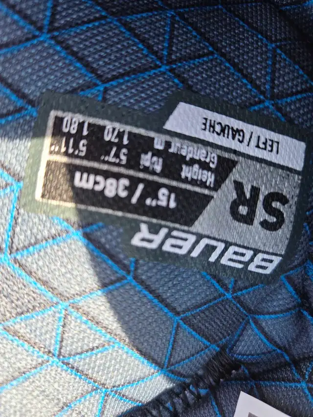 Bauer Sr 15' Shin pads - Photo 3