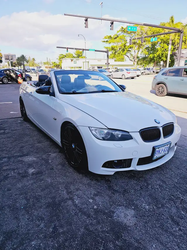 2008 BMW 335i Cabriolet – Twin-Turbo Hardtop Convertible - Photo 2