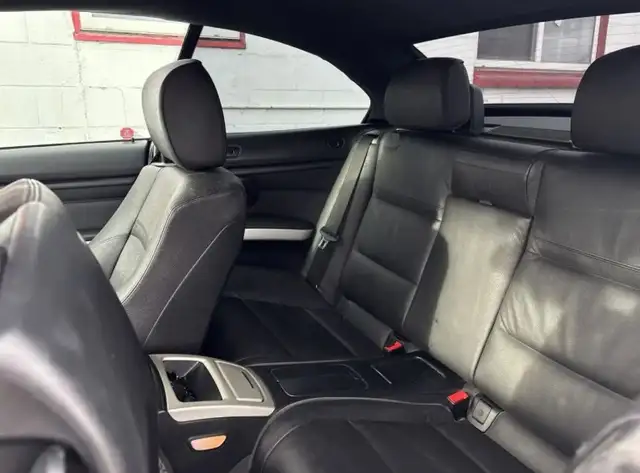 2008 BMW 335i Cabriolet – Twin-Turbo Hardtop Convertible - Photo 10