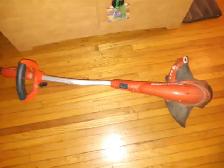 Black and Decker coupe-bordure $40