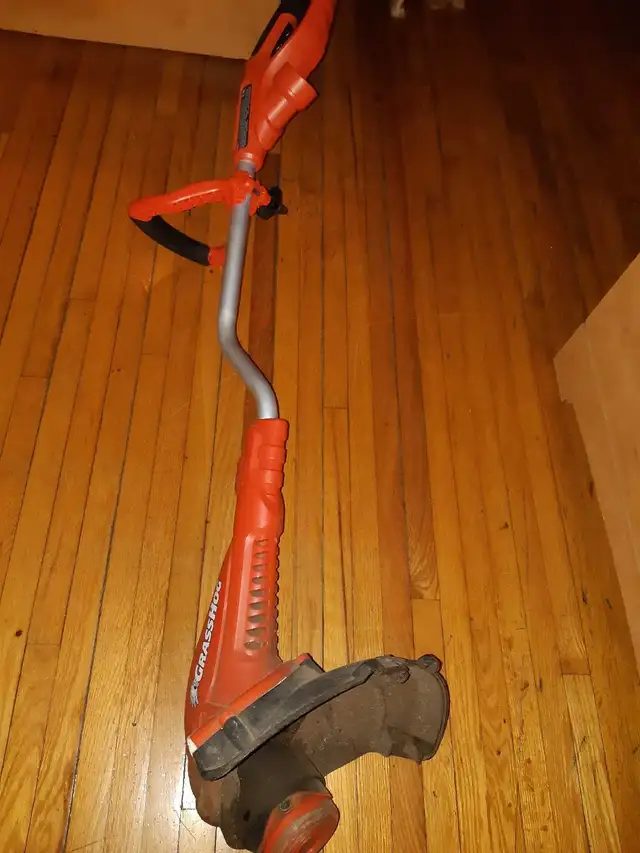 Black and Decker coupe-bordure $40 - Photo 4